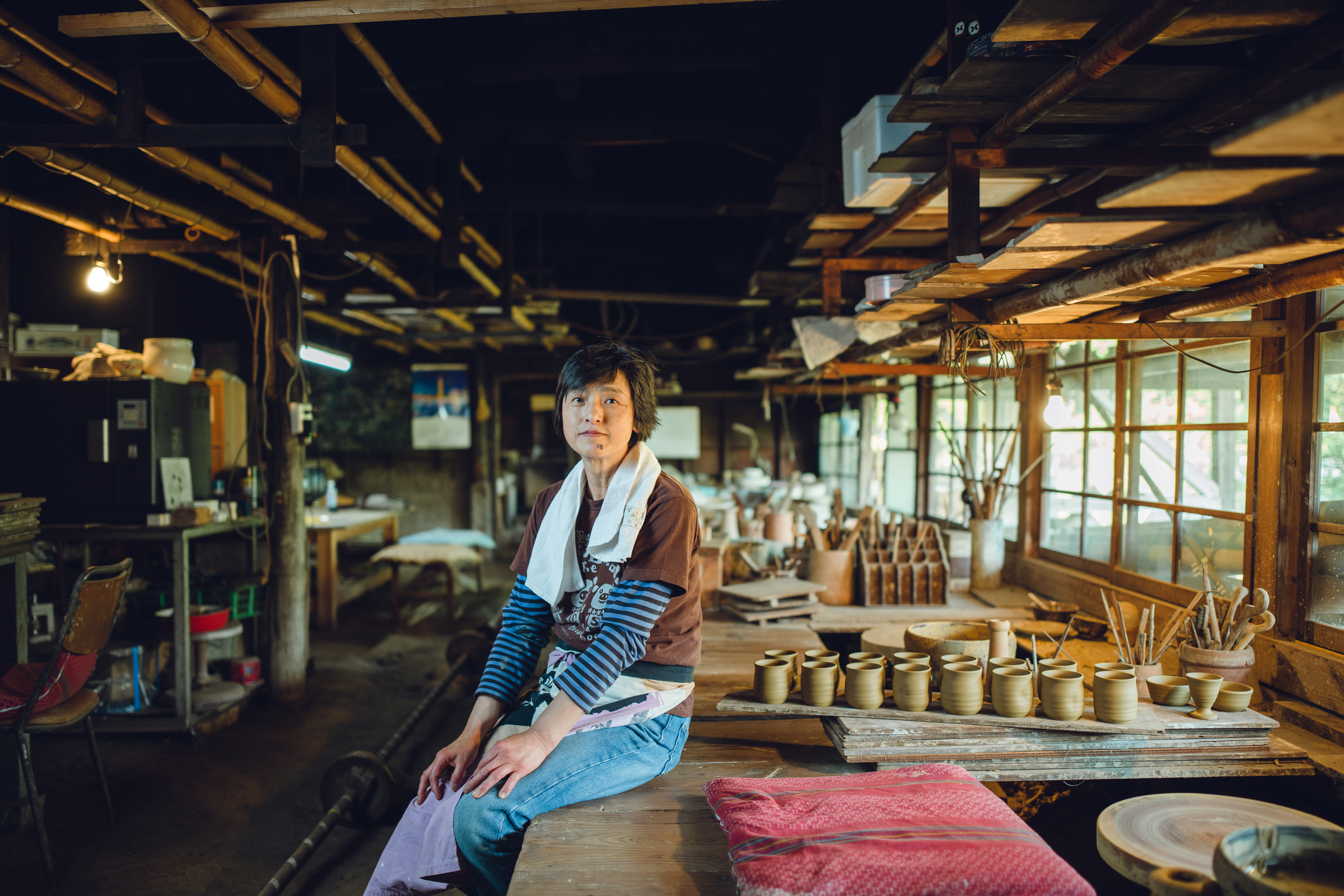 趣味 The Complete  POTTER Explore one of the most traditional Japanese Pottery Houses